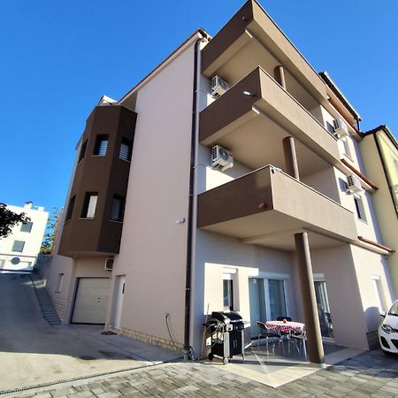 Villa Twins Markovic Pula Exterior photo